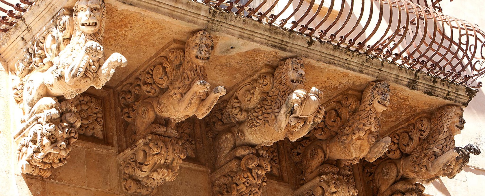 Sizilien Noto Balkon Reiseführer